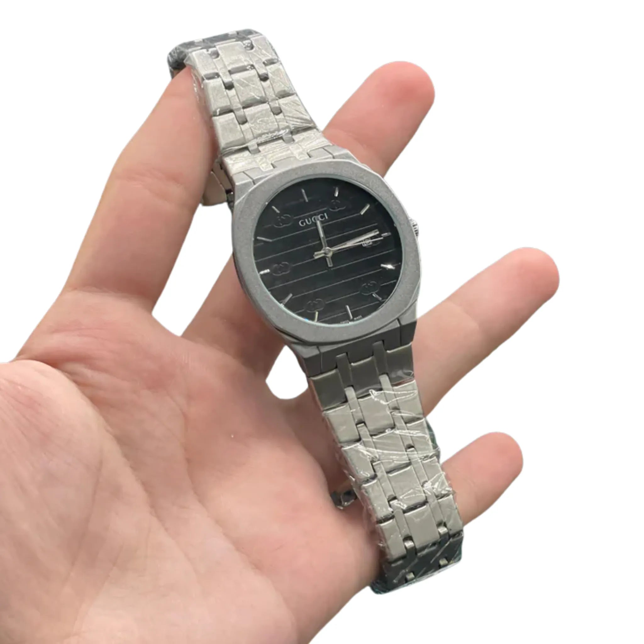 GUCI Silver Stainless Steel Black Textured Dial Luxury Watch – Sport Edition