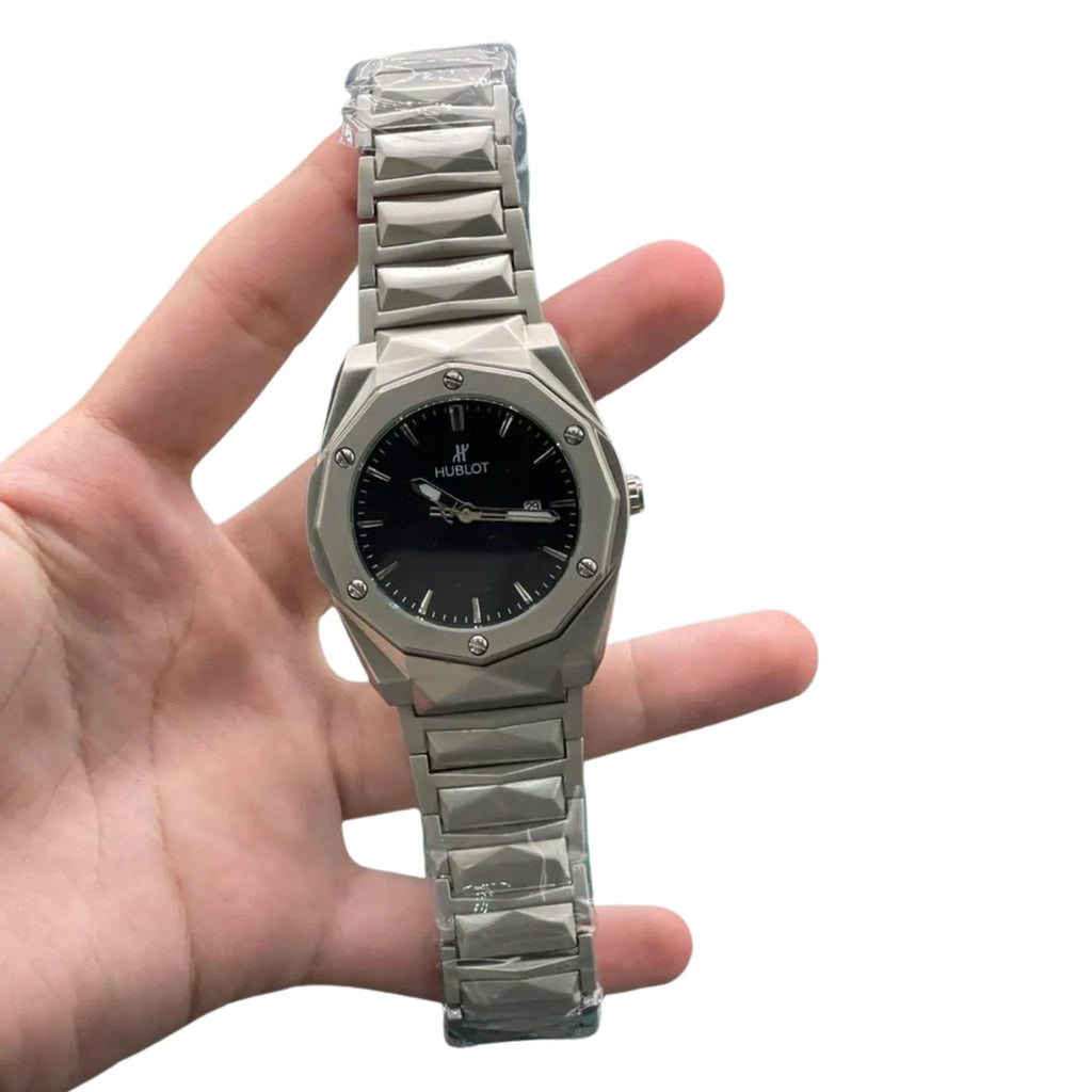 HB Silver Chain Black Plain Dial Watch – Luxury Sport Stainless Steel Edition