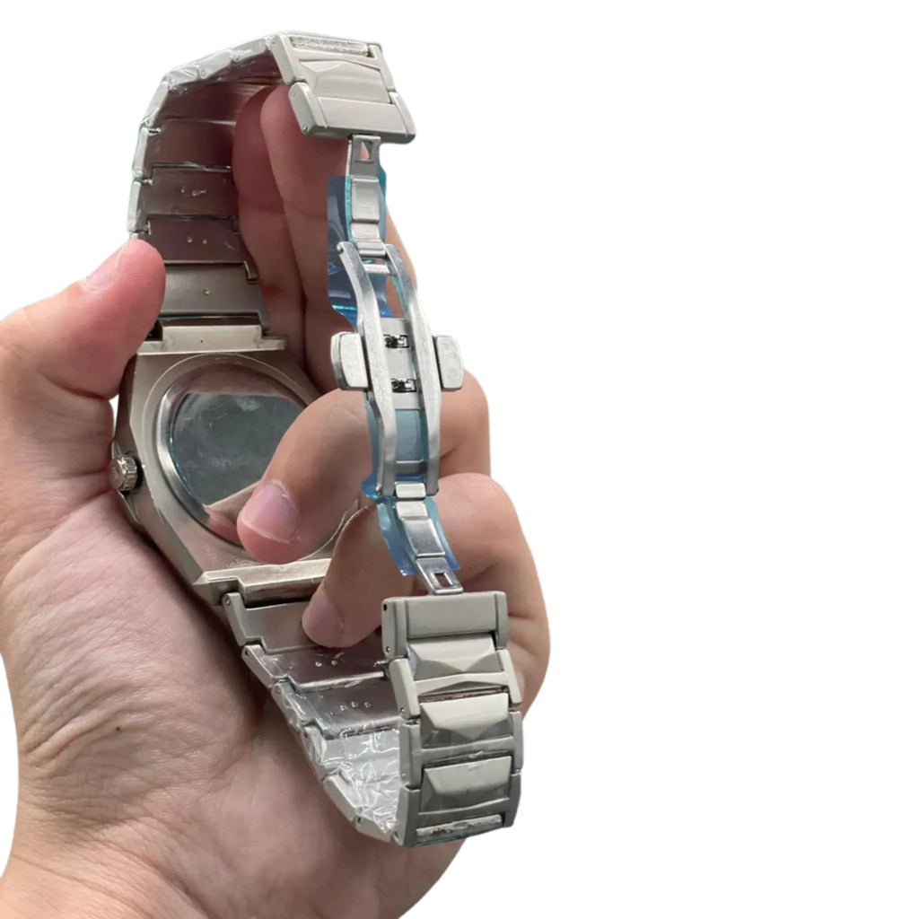 HB Silver Chain Blue Diamond Cut Dial Watch – Luxury Sport Edition