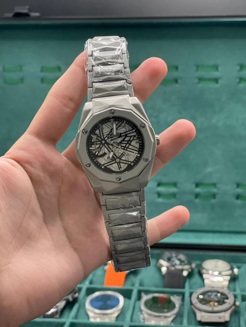 HB Silver Chain Diamond Cut Black Dial Watch – Luxury Sport Edition