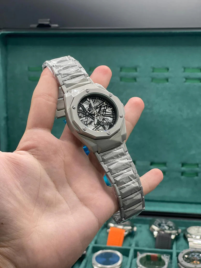 HB Silver Chain Diamond Cut Black Dial Watch – Luxury Sport Edition